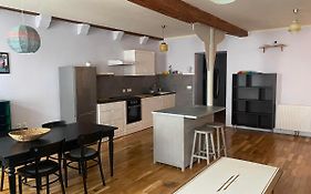 Vintage Charm Apartment